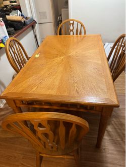 Dining room  - 4 chairs