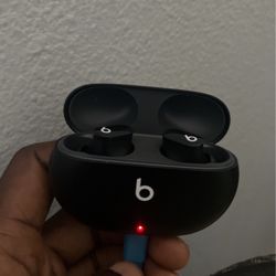 Beats Studio Buds