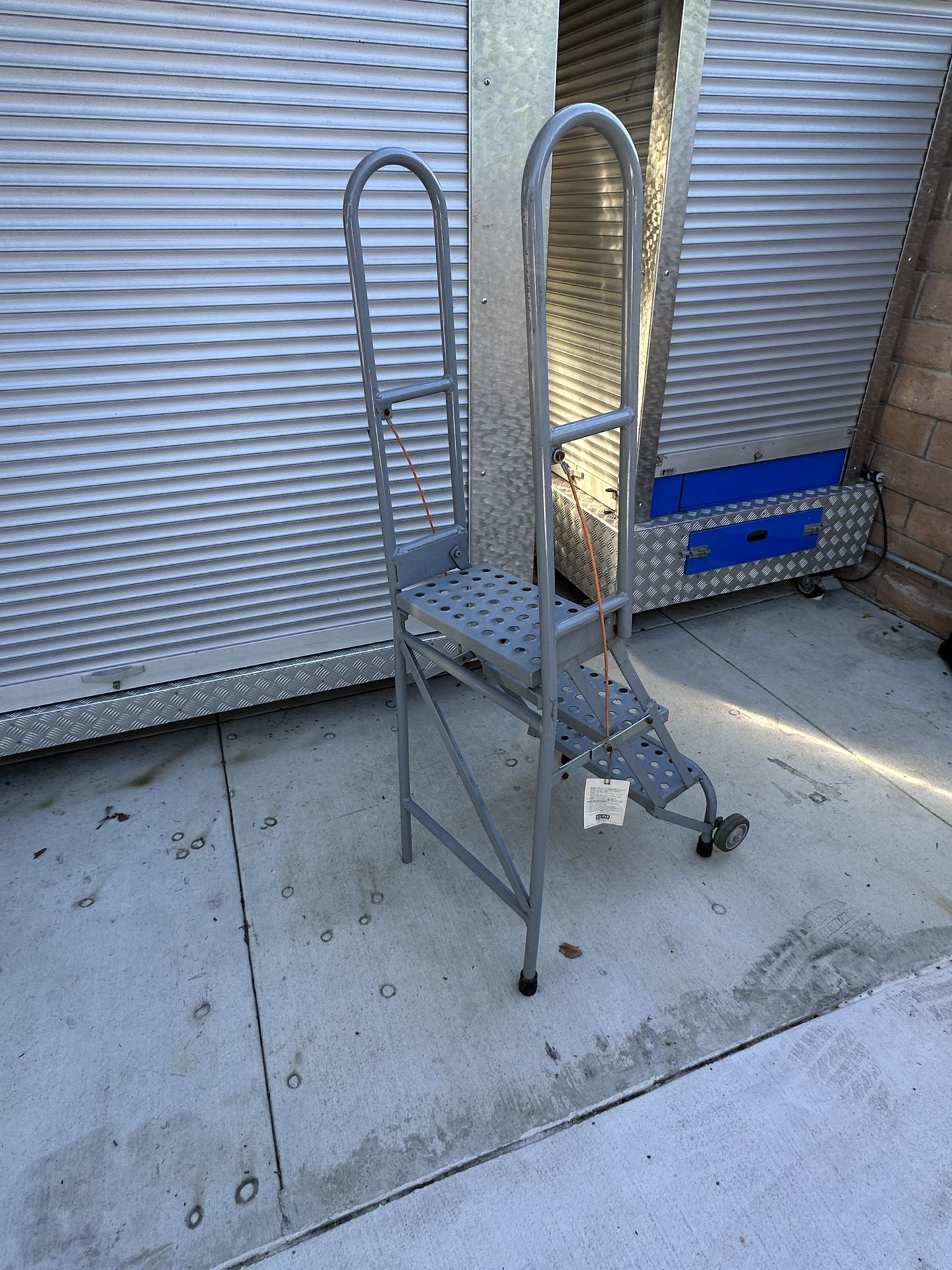 StockNStore 2-step folding rolling ladder