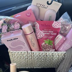 Custom Postpartum Baskets