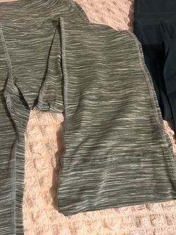 Work out clothes size small 15 bundle