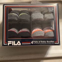 4pairs Of Baby Booties 12 To 18 Months