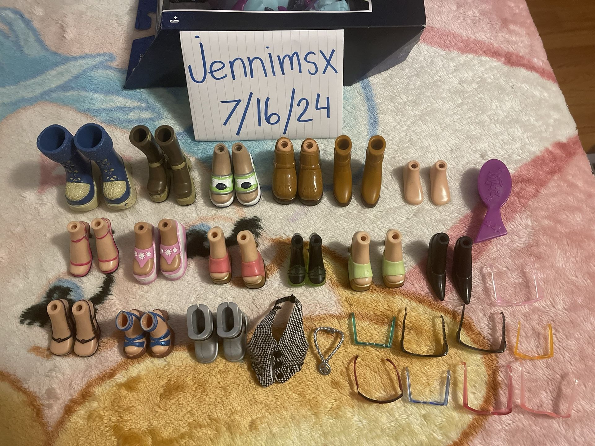 Bratz shoe lot + more !