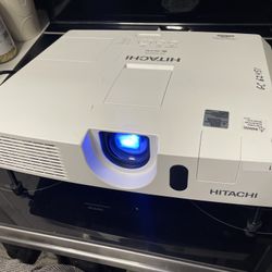 Hitachi 5000 Lumens HDMI Projector