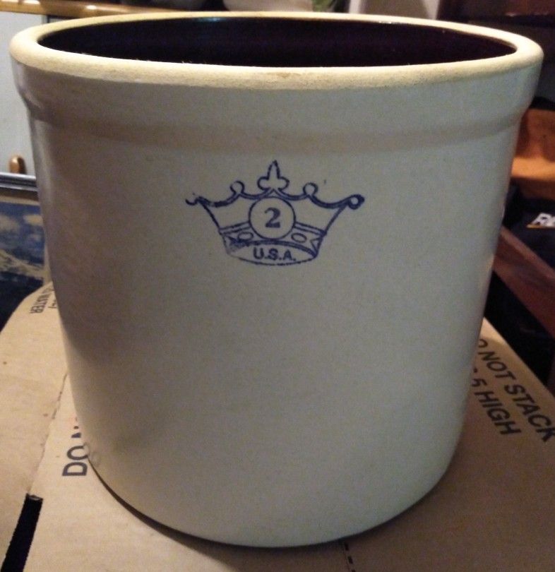 VINTAGE ROBINSON RANSBOTTOM #2 CROCK USA CROWN MARK
D