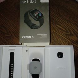 Fitbit Watch Versa 4