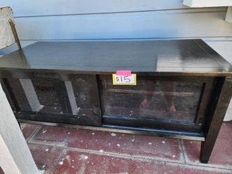 Small entertainment center