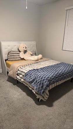 Queen size bed