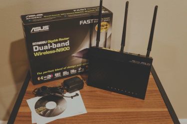 4 x Asus RT-N66U Dark Knight WiFi Router