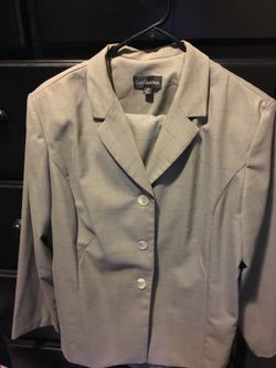 Pant suit