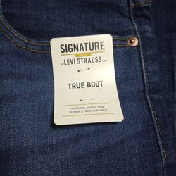 Levi Strauss Signature Women’s Mid-Rise 