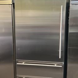VIKING 36”WIDE BUILT IN STAINLESS STEEL BOTTOM FREEZER REFRIGERATOR 