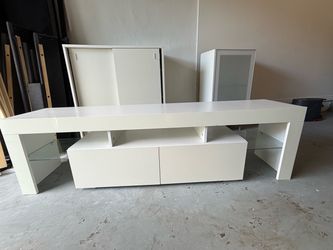 Tv console