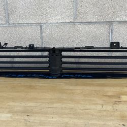 2017-2022 CHRYSLER PACIFICA LOWER ACTIVE GRILLE SHUTTER MOPAR OEM