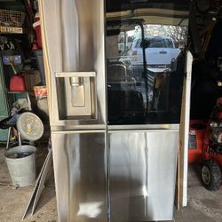 LG Refrigerator and freezer with craft ice maker