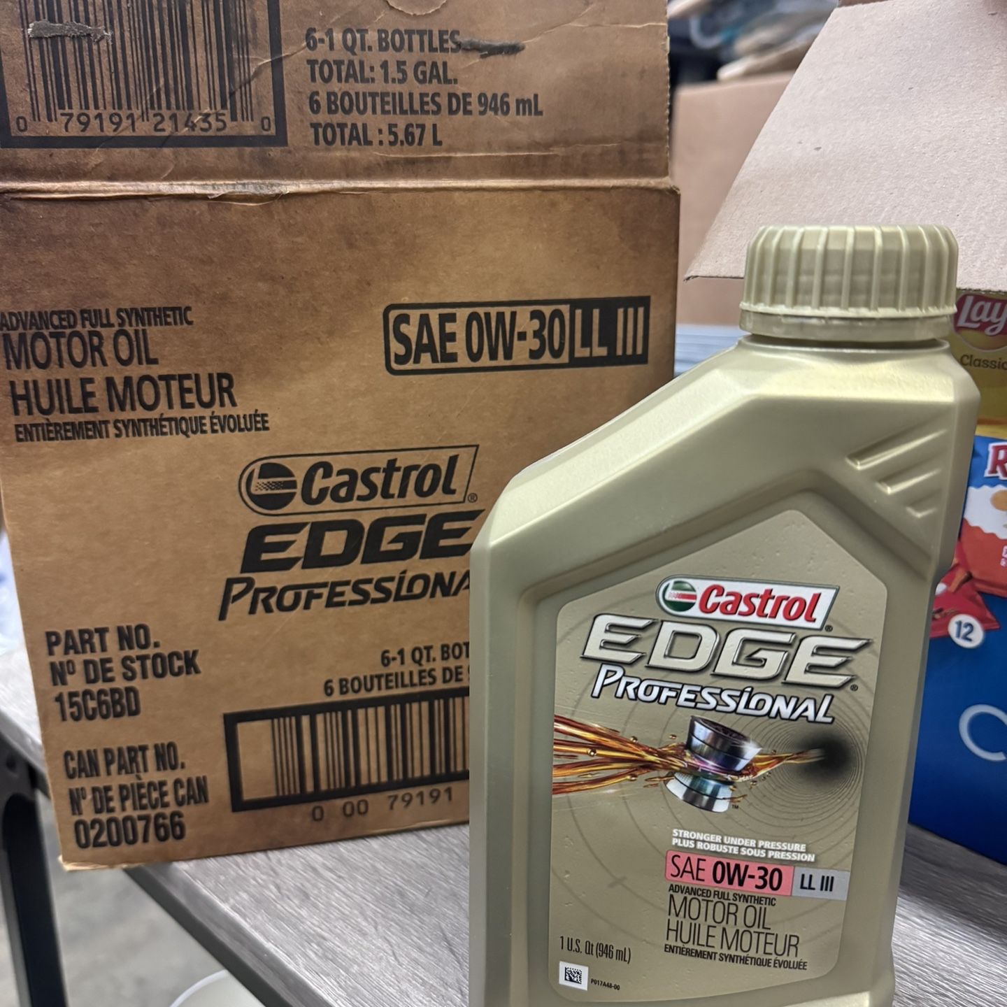 CASTROL 0w30 6 Quarts for Sale in Glendora, CA - OfferUp