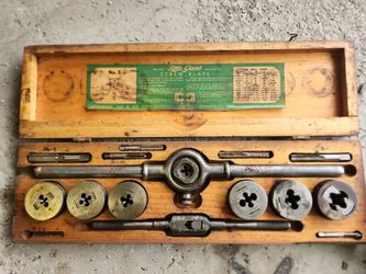 Vintage Little Giant Tap And Die Set  Greenfield Mass.