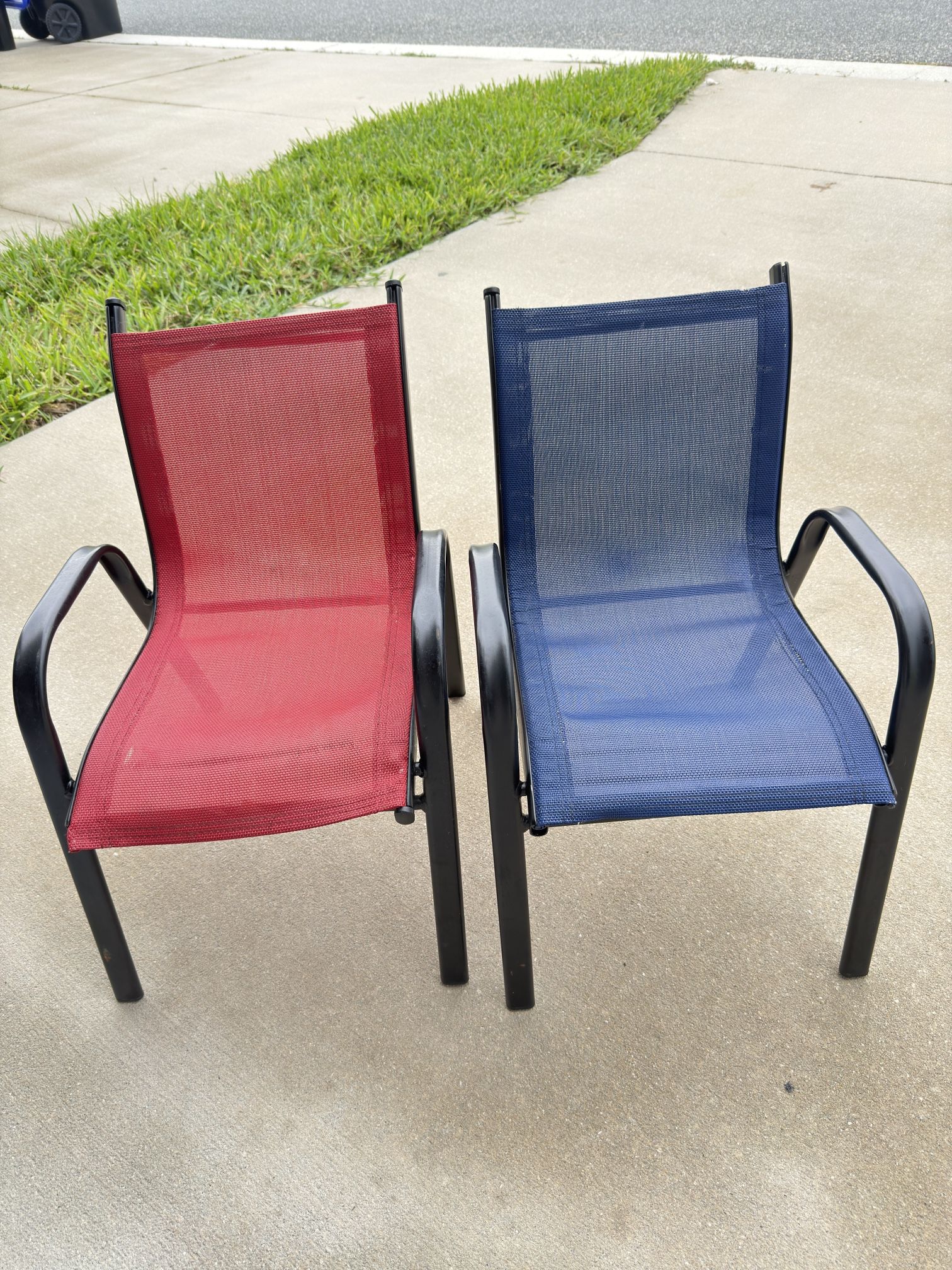 Selling 2 kids’ chairs for $10.