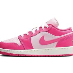 Nike Womens Size 7Y ( 8.5 ) Wore 1 Time