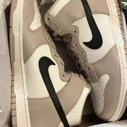 Women’s Nike Dunks High 
