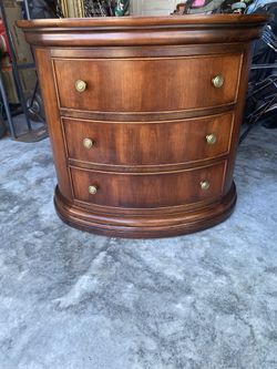 Solidw Cherry Wood Oval End Table with 3 Drawers