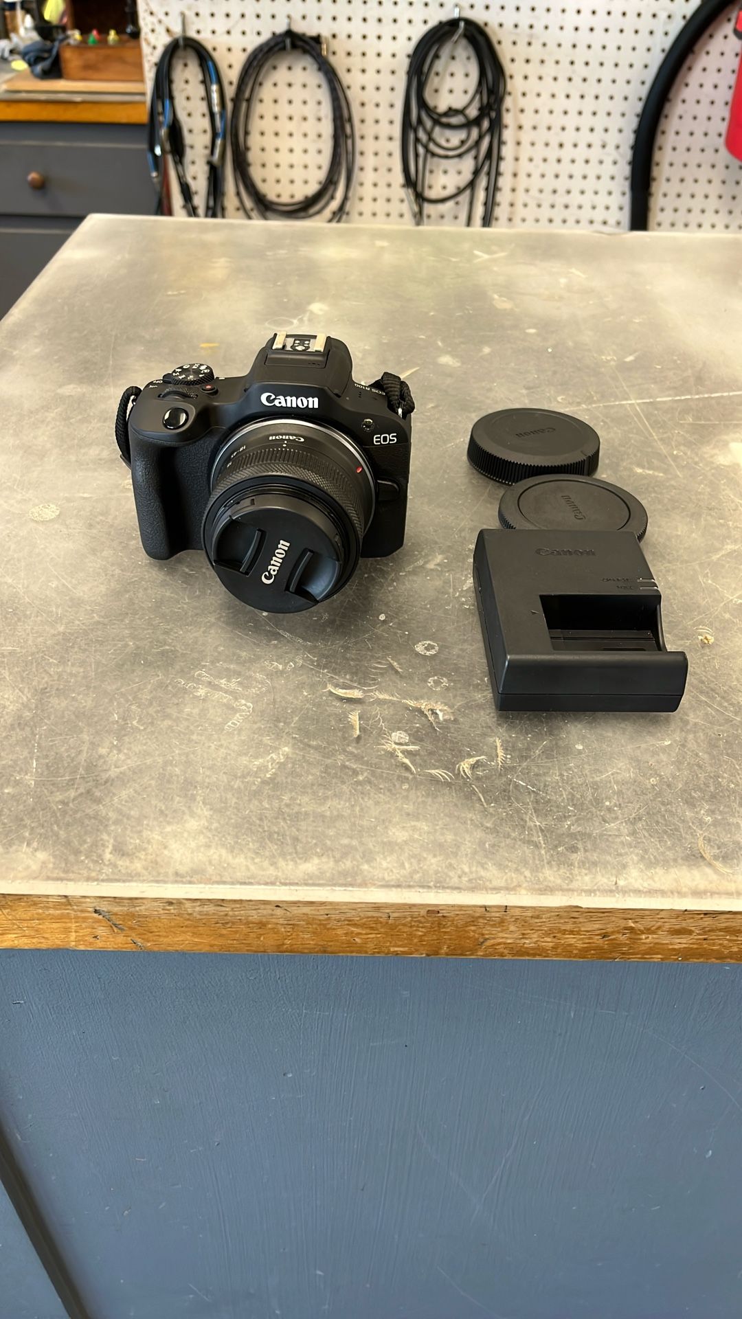 Canon 4k Mirrorless Digital Camera Model EOS R100
