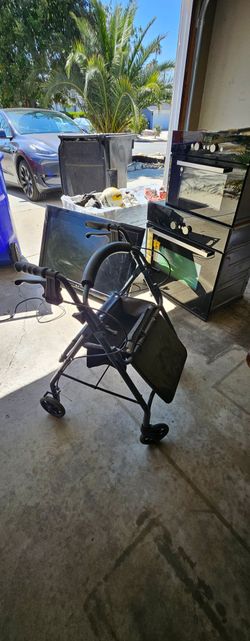 Walker with seat