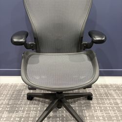 Herman Miller Aeron Remastered SIZE C Chair