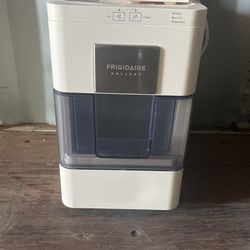 Frigidaire Countertop Ice Maker