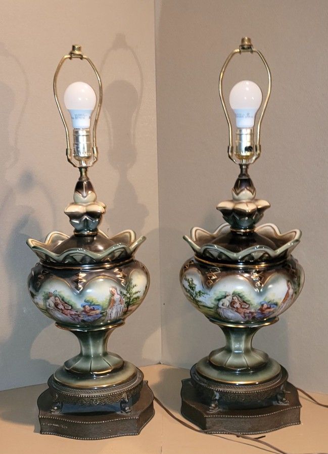 A PAIR OF ANTIQUE VICTORIAN STYLE 10X30 " TABLE LAMPS WORKING 