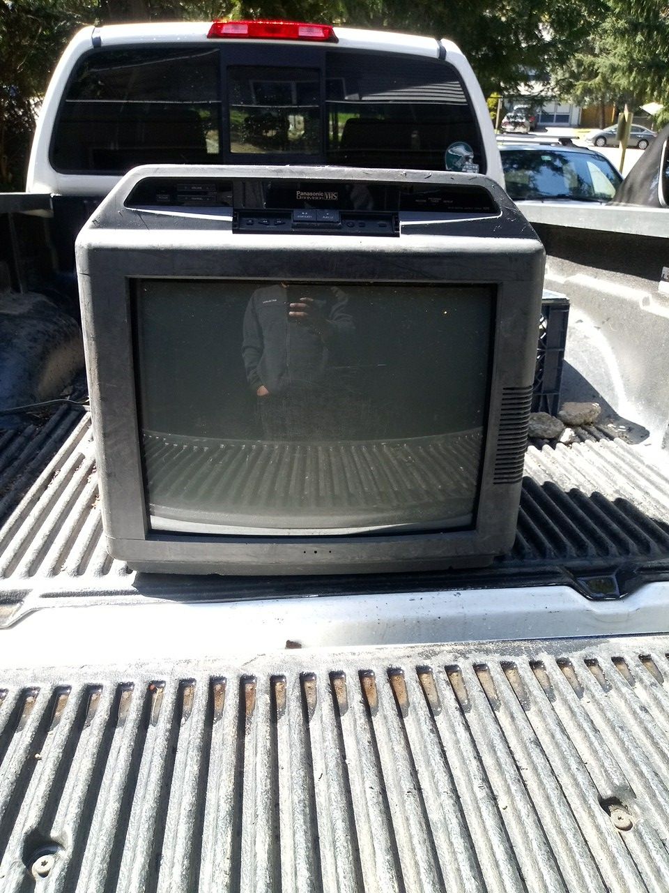 Free old TV with VHS player for parts