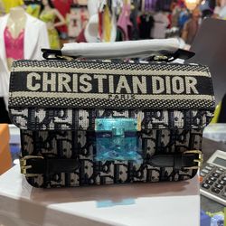 lv wallet Christian Dior wallet each one is worth it