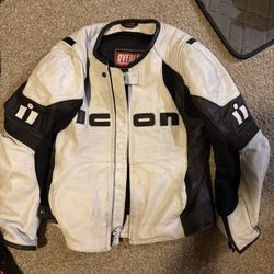 Icon White Jacket With Pads