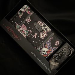 Ed Hardy zip-around wallet and key ring gift set