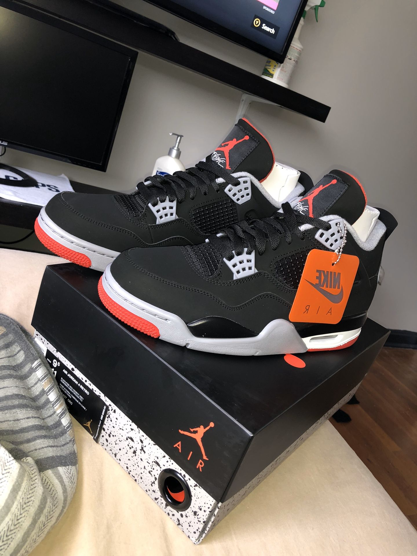 Jordan bred 4
