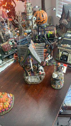 Department 56 Halloween Village Poe’s Perch Aviary