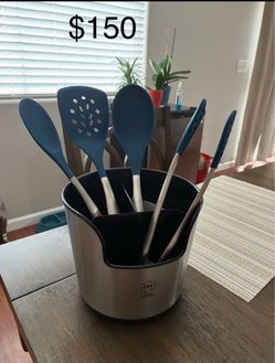 Organizador y 4 piezas