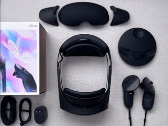 Meta Quest Pro 256GB VR/MR Headset – Touch Pro Controllers + Charging Dock + Full Accessories
