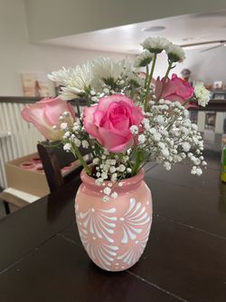 Pink and white vases ~ Cielito Lindo