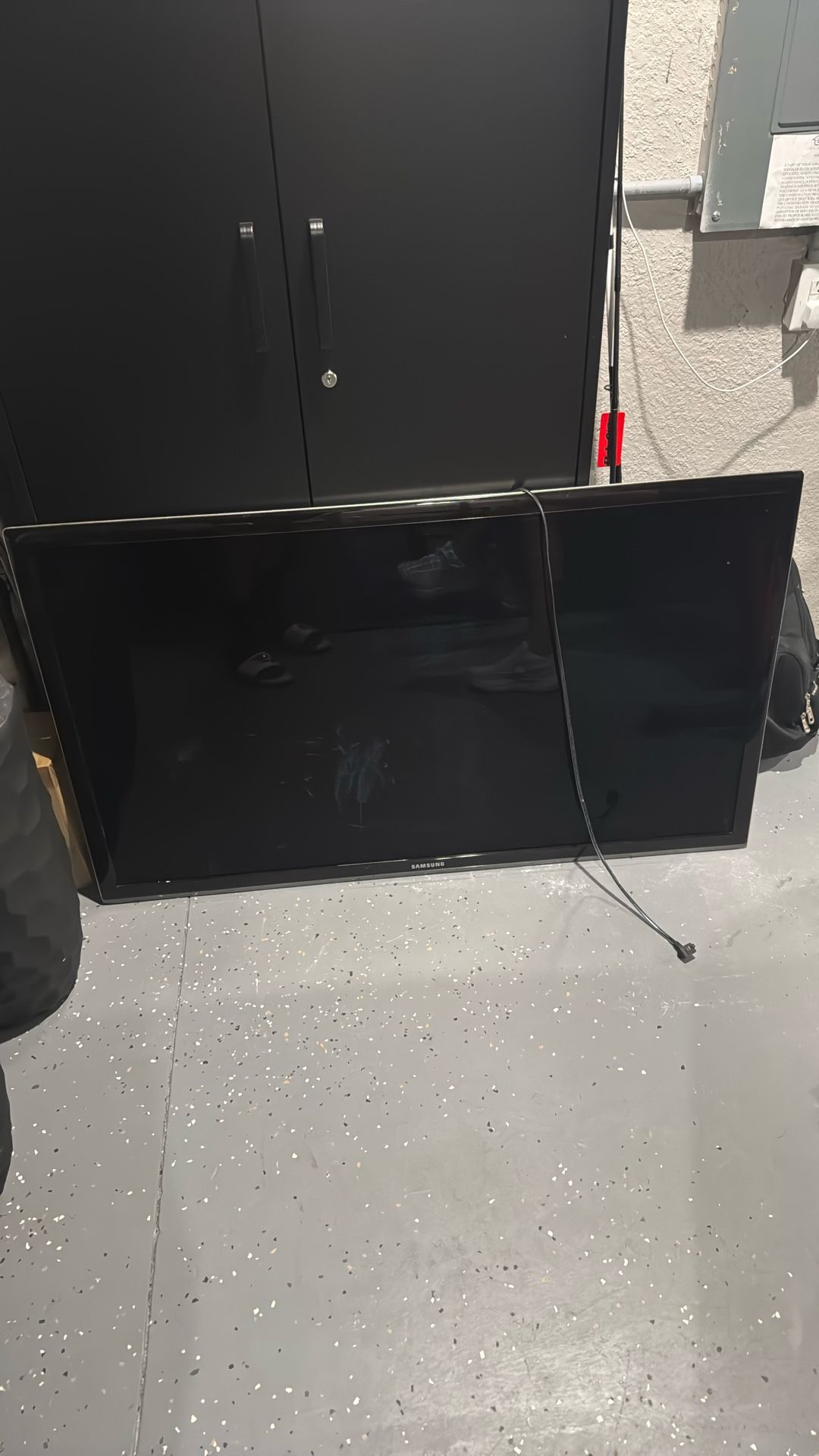 OPEN TO OFFERS Samsung Tv