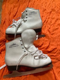 Figure ice skates size 3