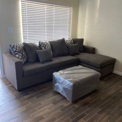 Grey Sectional With Ottoman ¡¡NEW IN STOCK!!