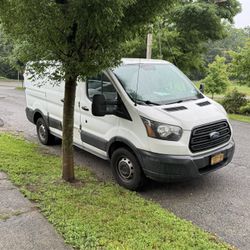 Ford Transit 250 