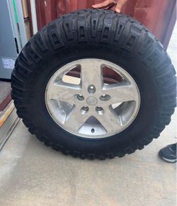 Lot Of 5 Jeep Wrangler Off Reading Mountain Tires