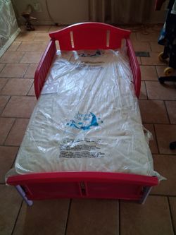Toddler bed with mattress