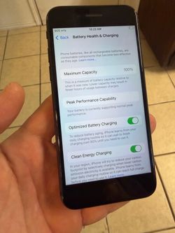 iPhone 8 unlocked 100% health