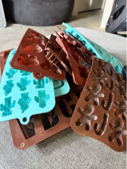 Used silicone molds