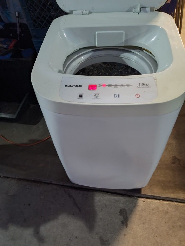 Lavadora Portátil En Buenas Condiciones Está Nueva