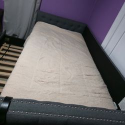 Day Bed Twin Size 