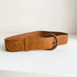 NEXT Wide Leather Floral Handtooled  Oval Buckle Belt 